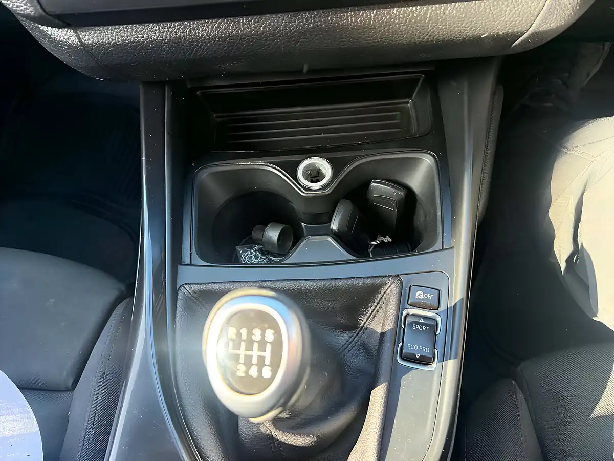 Used 2013 BMW 1 Series Sport White - Interior and Exterior details 15