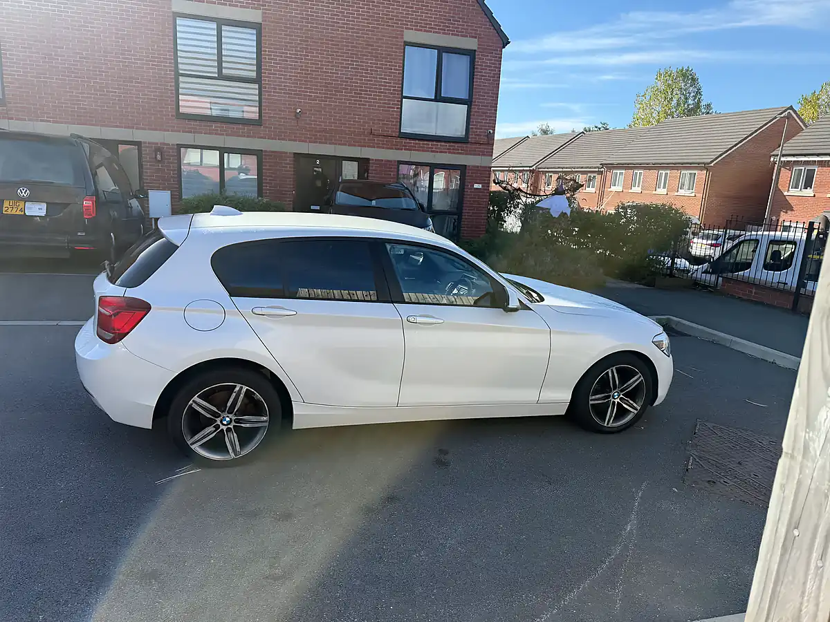 Used 2013 BMW 1 Series Sport White - Interior and Exterior details 8