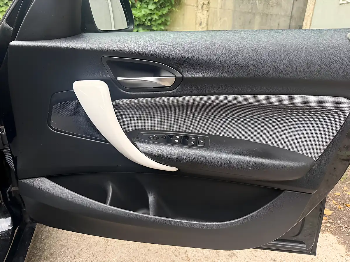 Used 2013 BMW 1 Series Urban Black - Interior and Exterior details 10