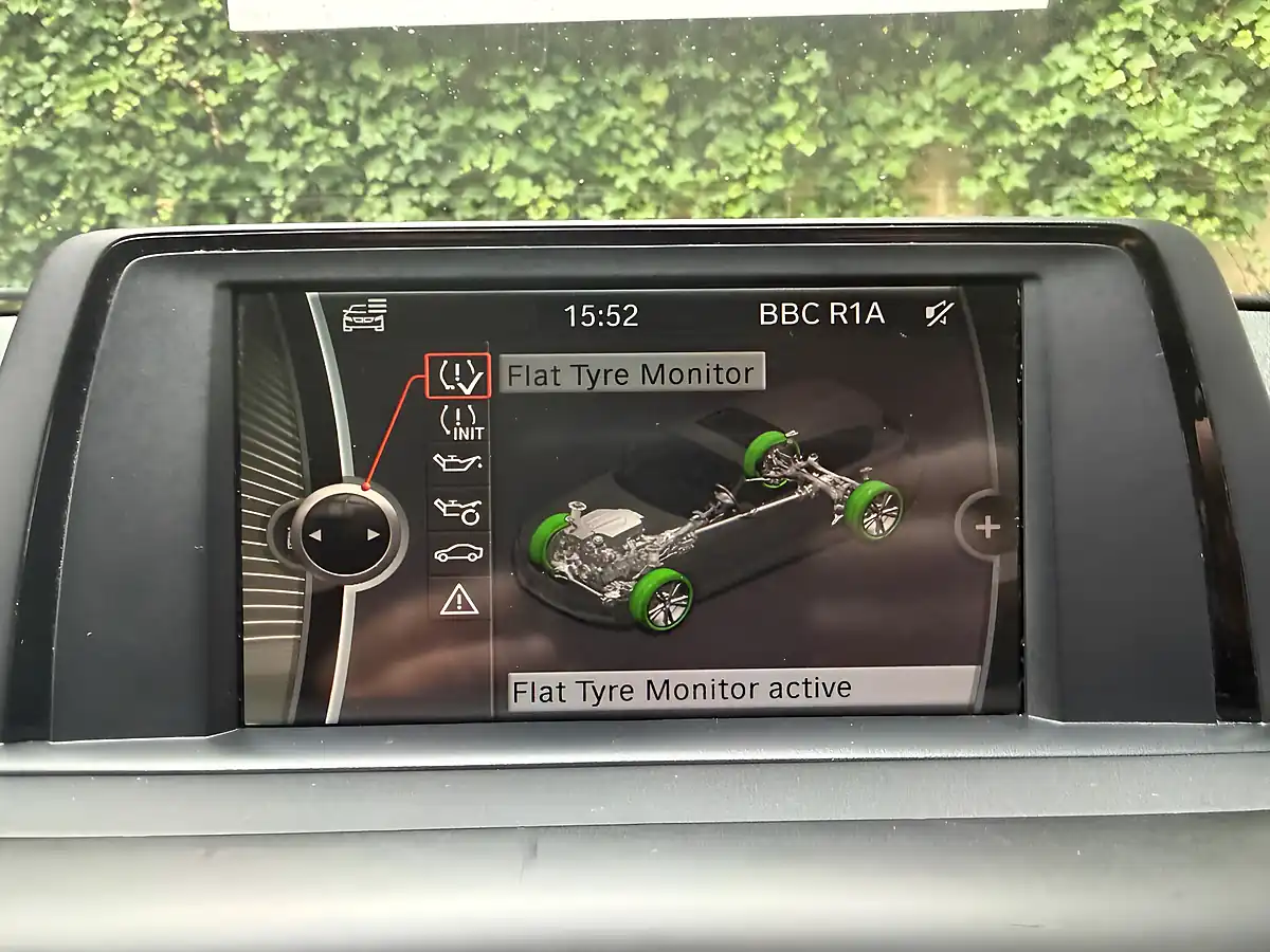 Used 2013 BMW 1 Series Urban Black - Interior and Exterior details 12