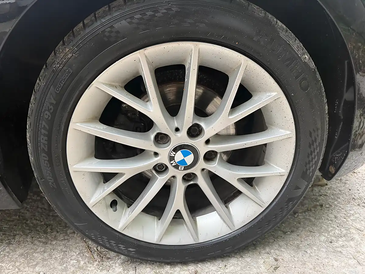 Used 2013 BMW 1 Series Urban Black - Interior and Exterior details 20