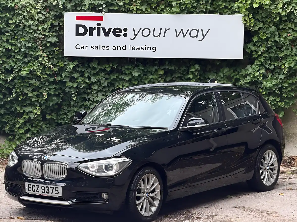 Used 2013 BMW 1 Series Urban Black - Interior and Exterior details 3