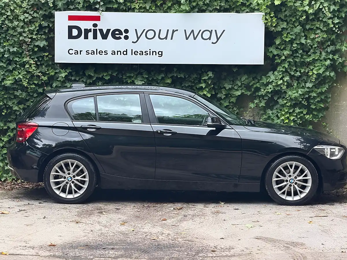 Used 2013 BMW 1 Series Urban Black - Interior and Exterior details 5