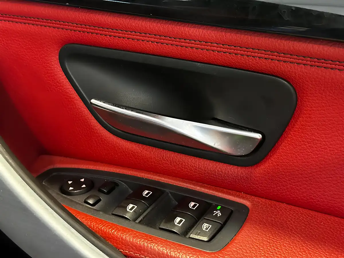 Used 2013 BMW 3 Series Gran Turismo M Sport Estoril Blue - Interior and Exterior details 10