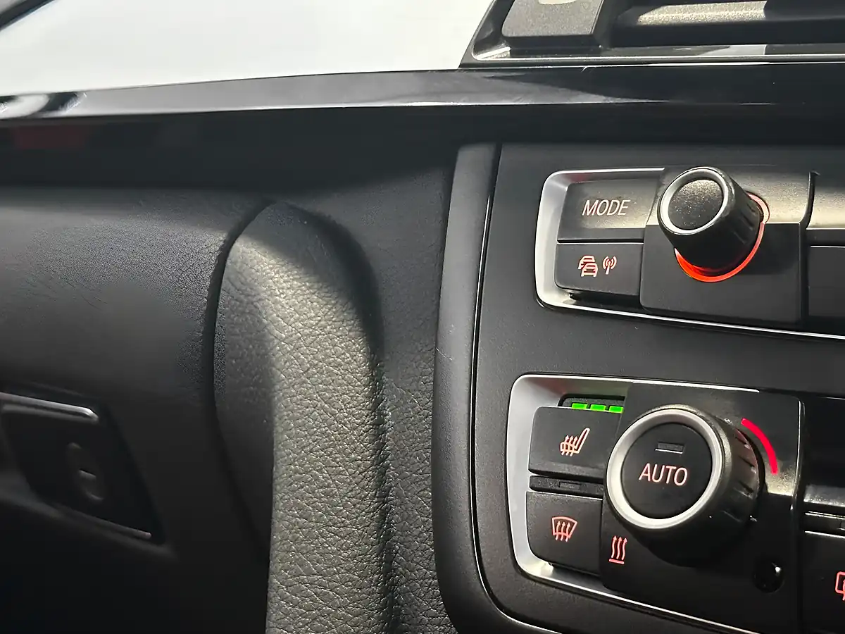 Used 2013 BMW 3 Series Gran Turismo M Sport Estoril Blue - Interior and Exterior details 18