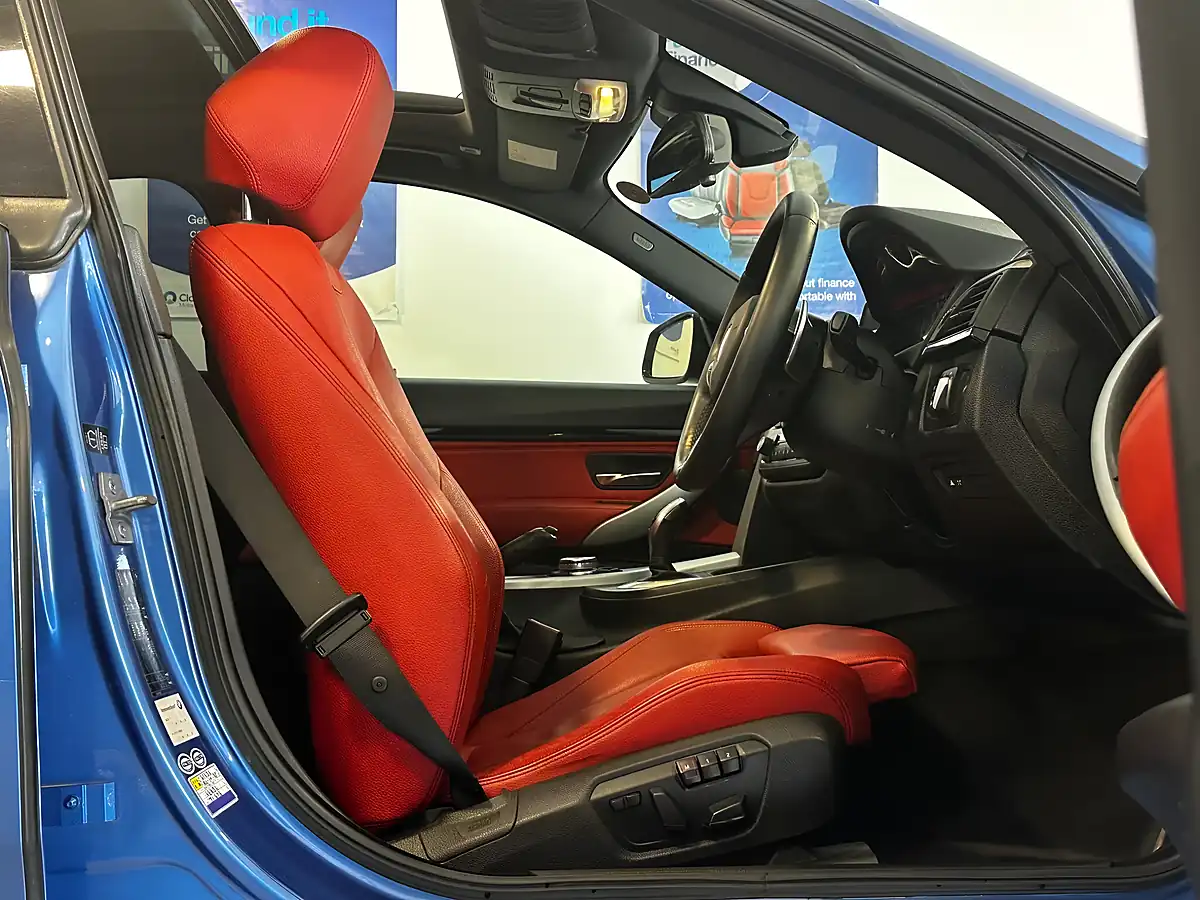 Used 2013 BMW 3 Series Gran Turismo M Sport Estoril Blue - Interior and Exterior details 3