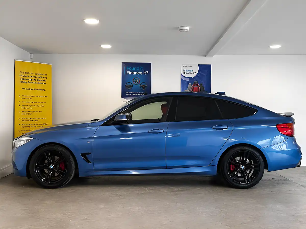 Used 2013 BMW 3 Series Gran Turismo M Sport Estoril Blue - Interior and Exterior details 9