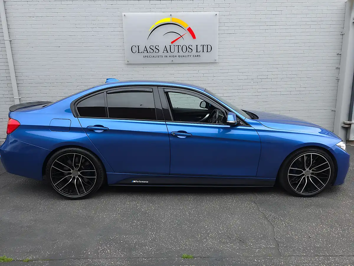 Used 2013 BMW 3 Series M Sport Blue - Interior and Exterior details 16