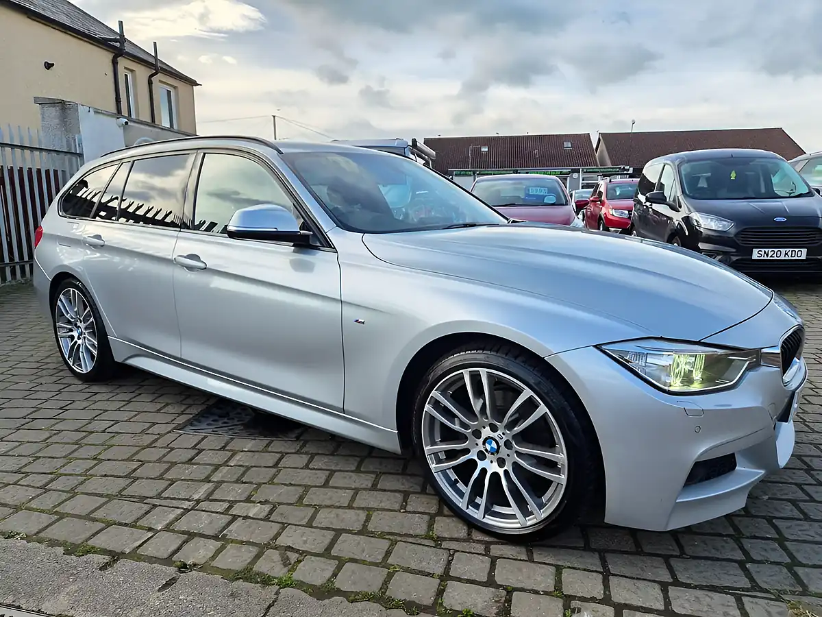 Used 2013 BMW 3 Series M Sport Silver - Front View