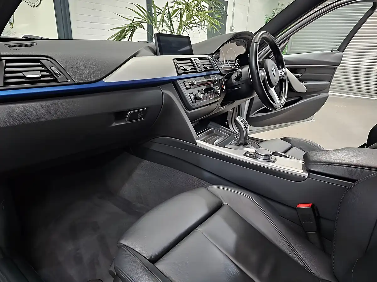 Used 2013 BMW 3 Series M Sport Silver - Interior and Exterior details 20