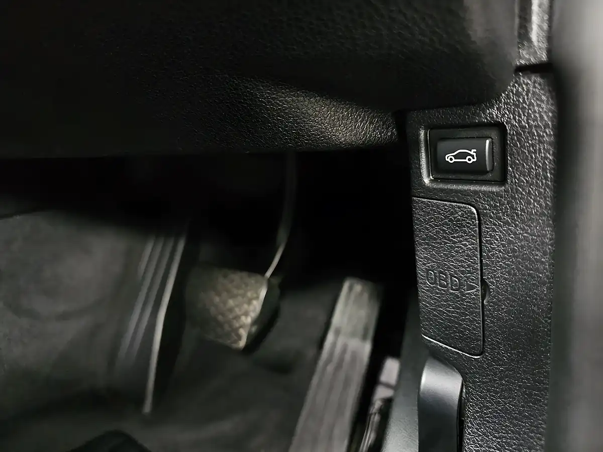 Used 2013 BMW 3 Series M Sport Touring Estoril Blue - Interior and Exterior details 17