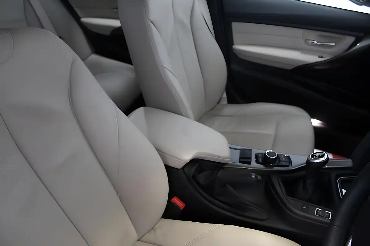 Used 2013 BMW 3 Series Modern Touring White - Interior and Exterior details 16
