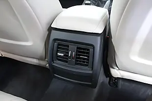 Used 2013 BMW 3 Series Modern Touring White - Interior and Exterior details 19