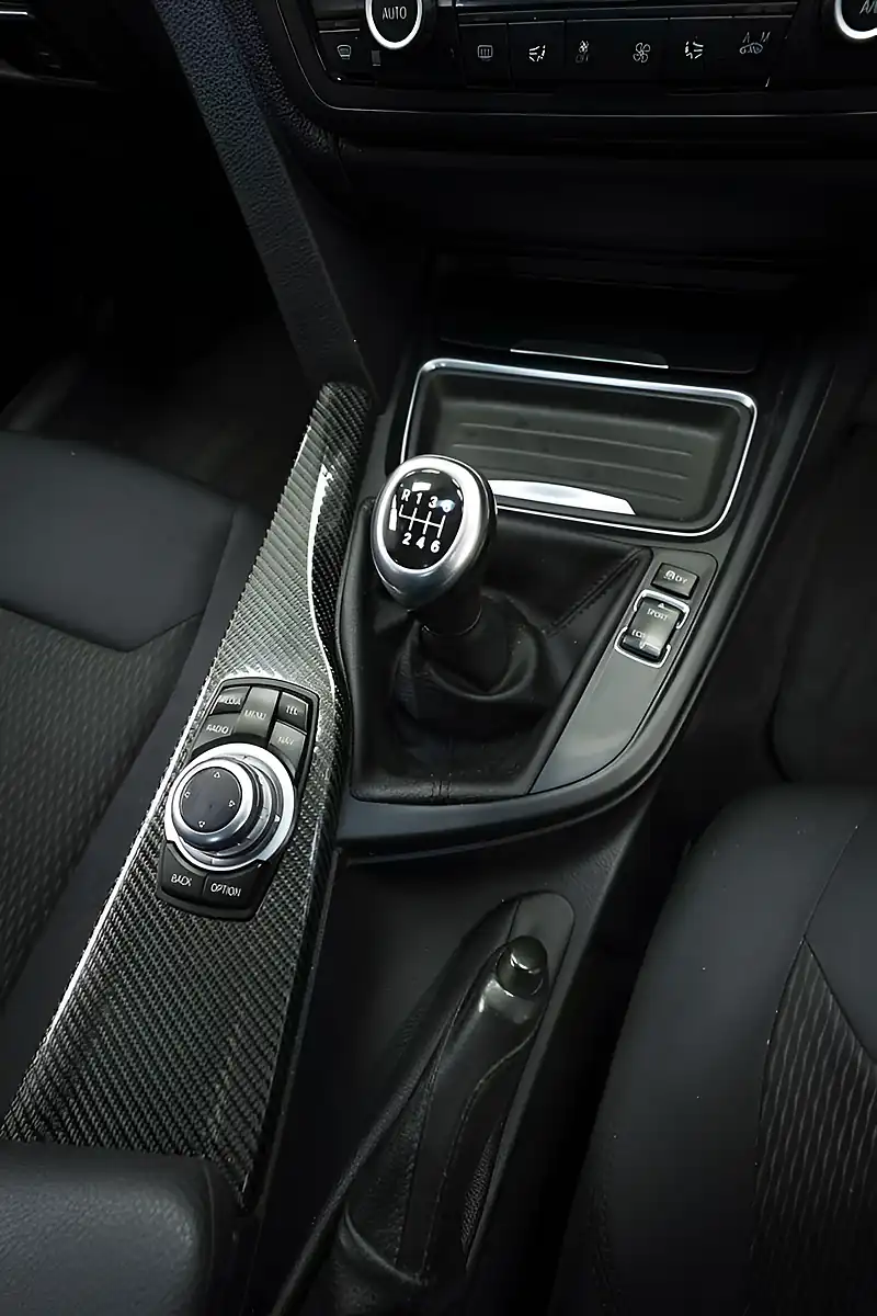 Used 2013 BMW 3 Series Se Black - Interior and Exterior details 15