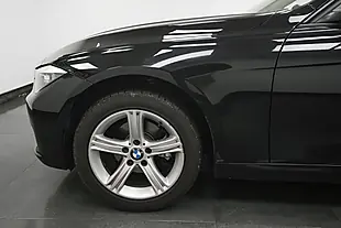 Used 2013 BMW 3 Series Se Black - Interior and Exterior details 5