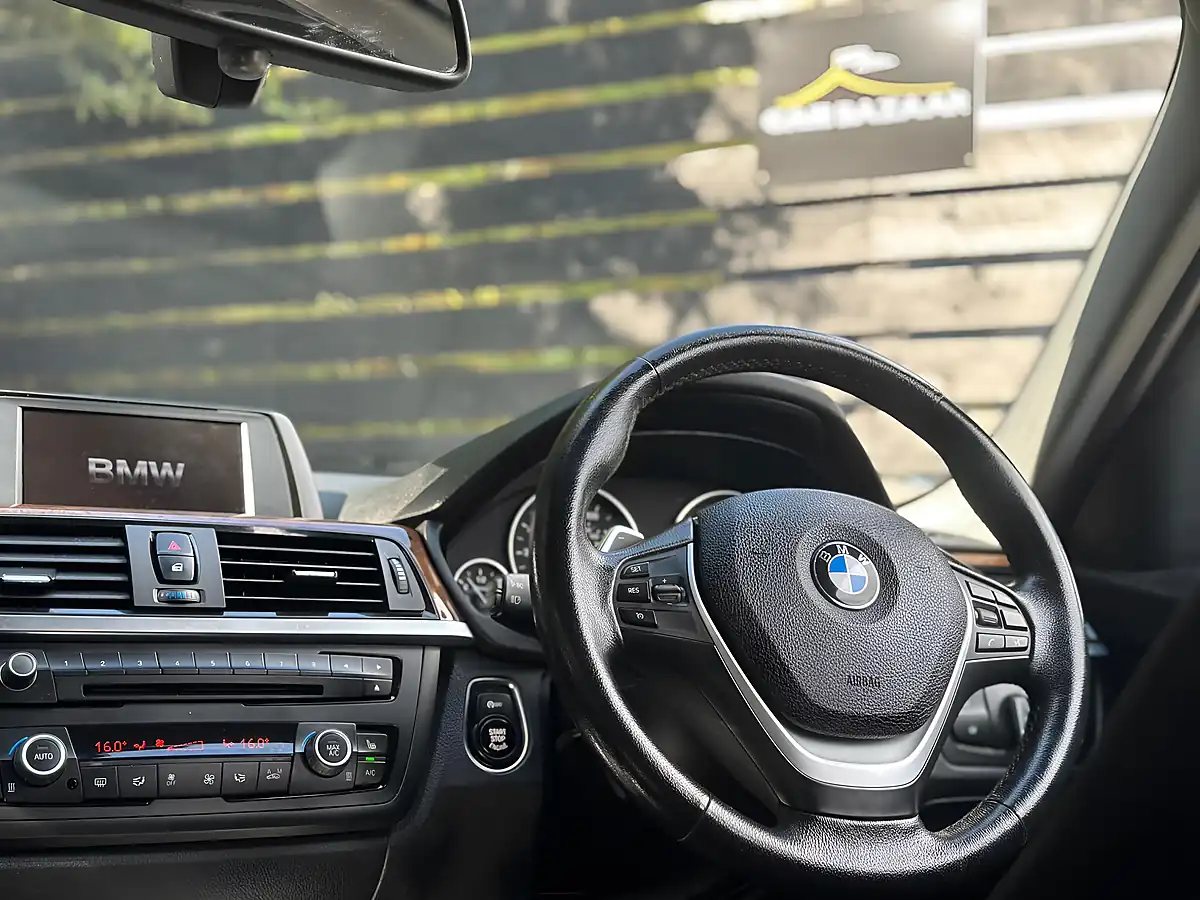 Used 2013 BMW 3 Series Se Grey - Interior and Exterior details 6