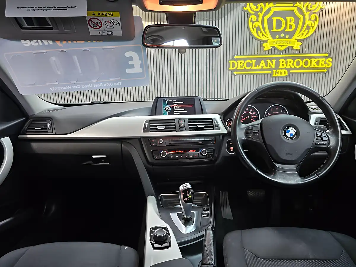 Used 2013 BMW 3 Series Se White - Interior and Exterior details 20