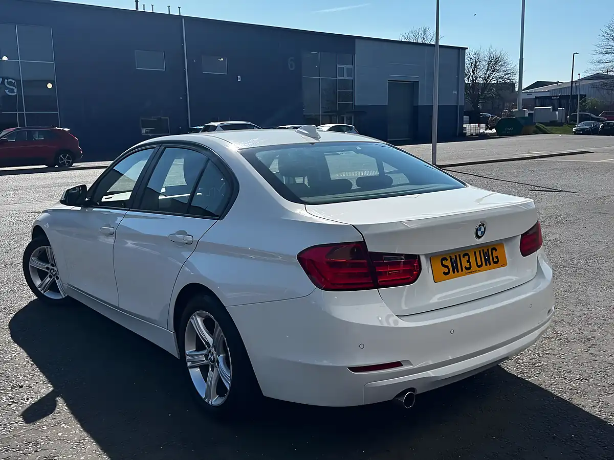 Used 2013 BMW 3 Series Se White - Interior and Exterior details 5