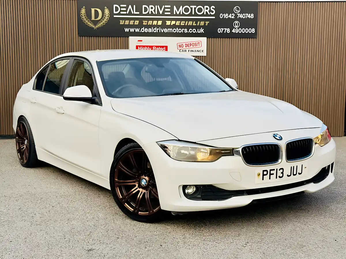 Used 2013 BMW 3 Series Se White - Front View