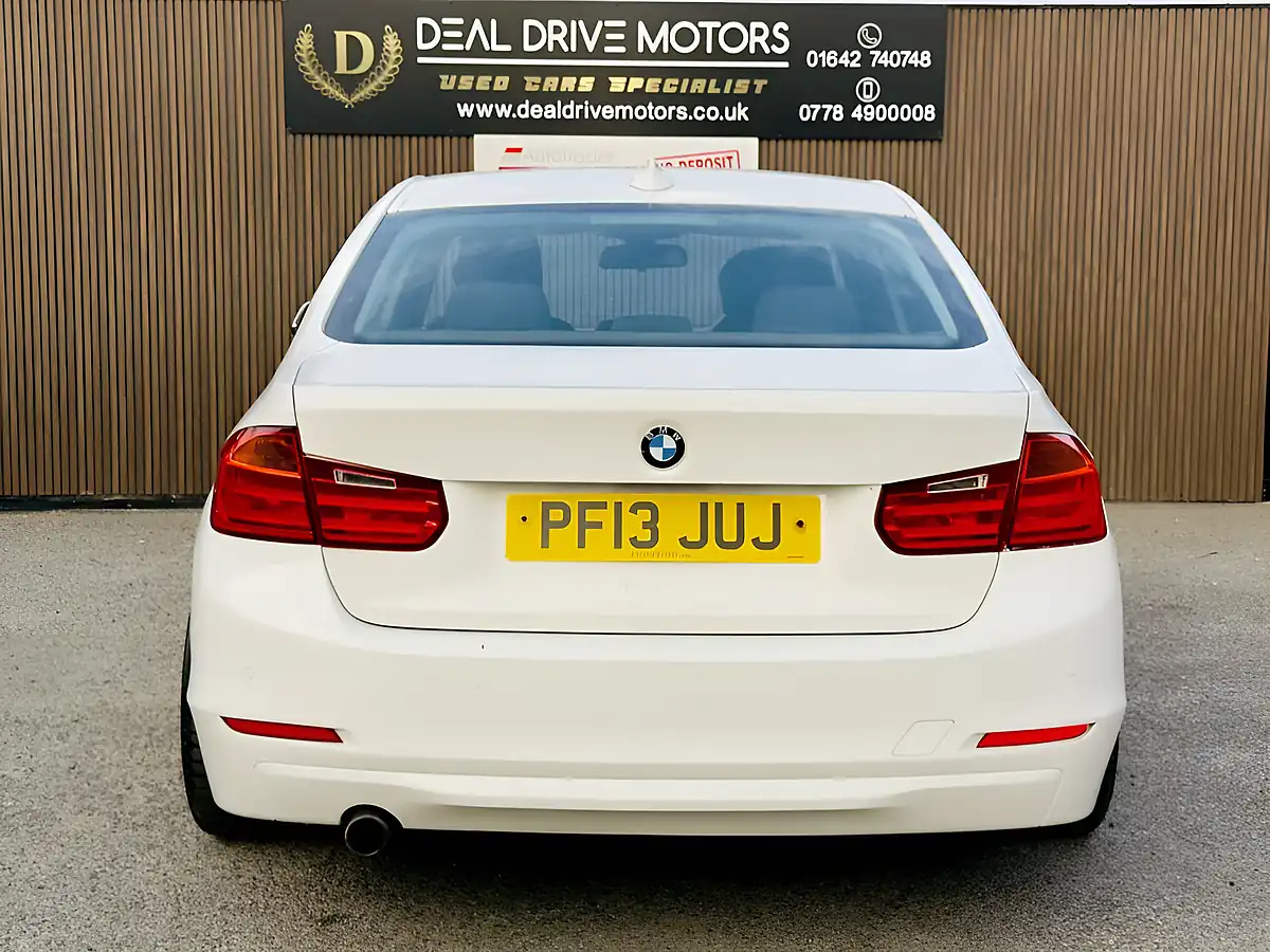 Used 2013 BMW 3 Series Se White - Interior and Exterior details 6