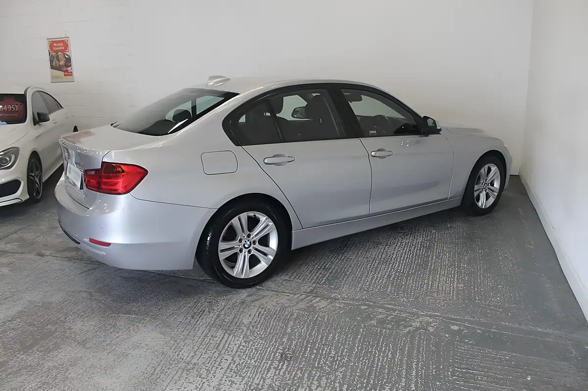 Used 2013 BMW 3 Series Sport Silver - Interior and Exterior details 8