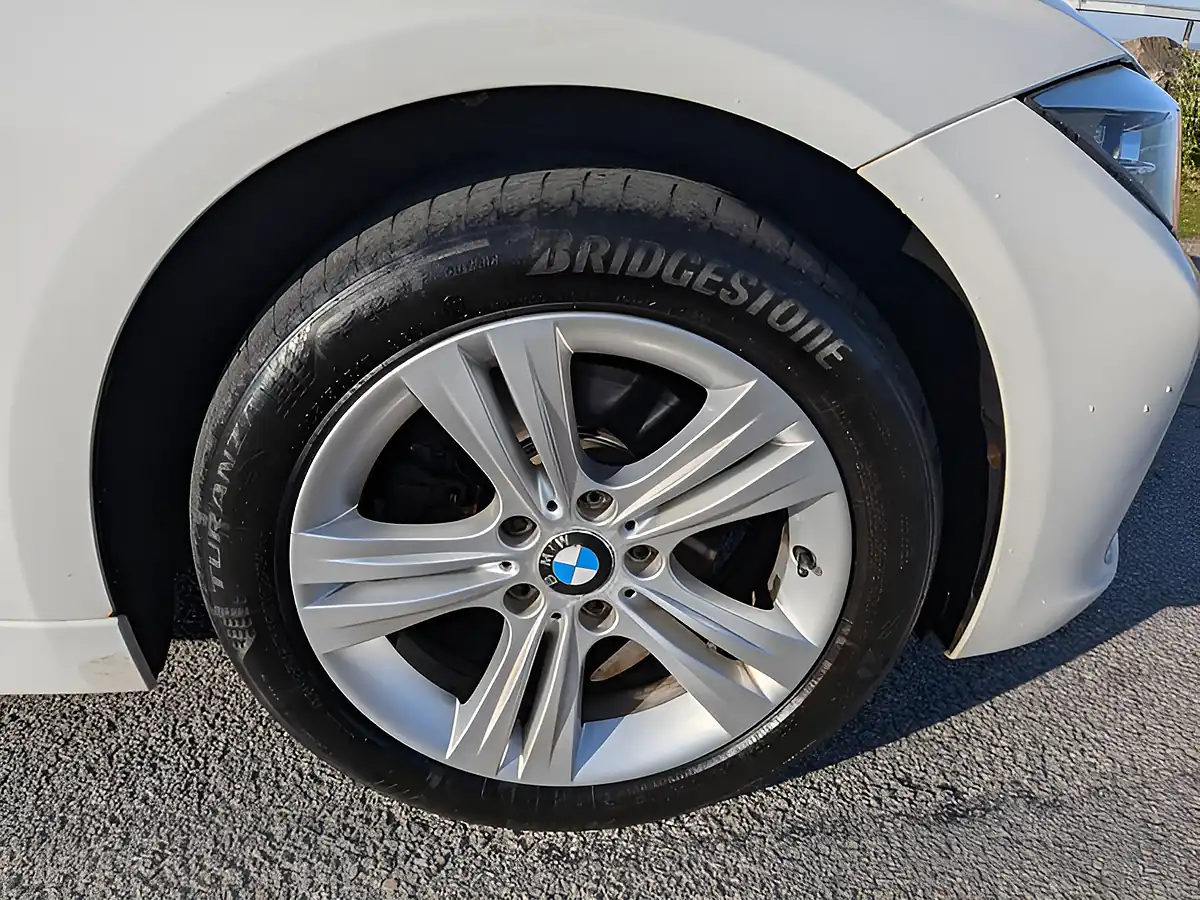 Used 2013 BMW 3 Series Sport Touring White - Interior and Exterior details 12