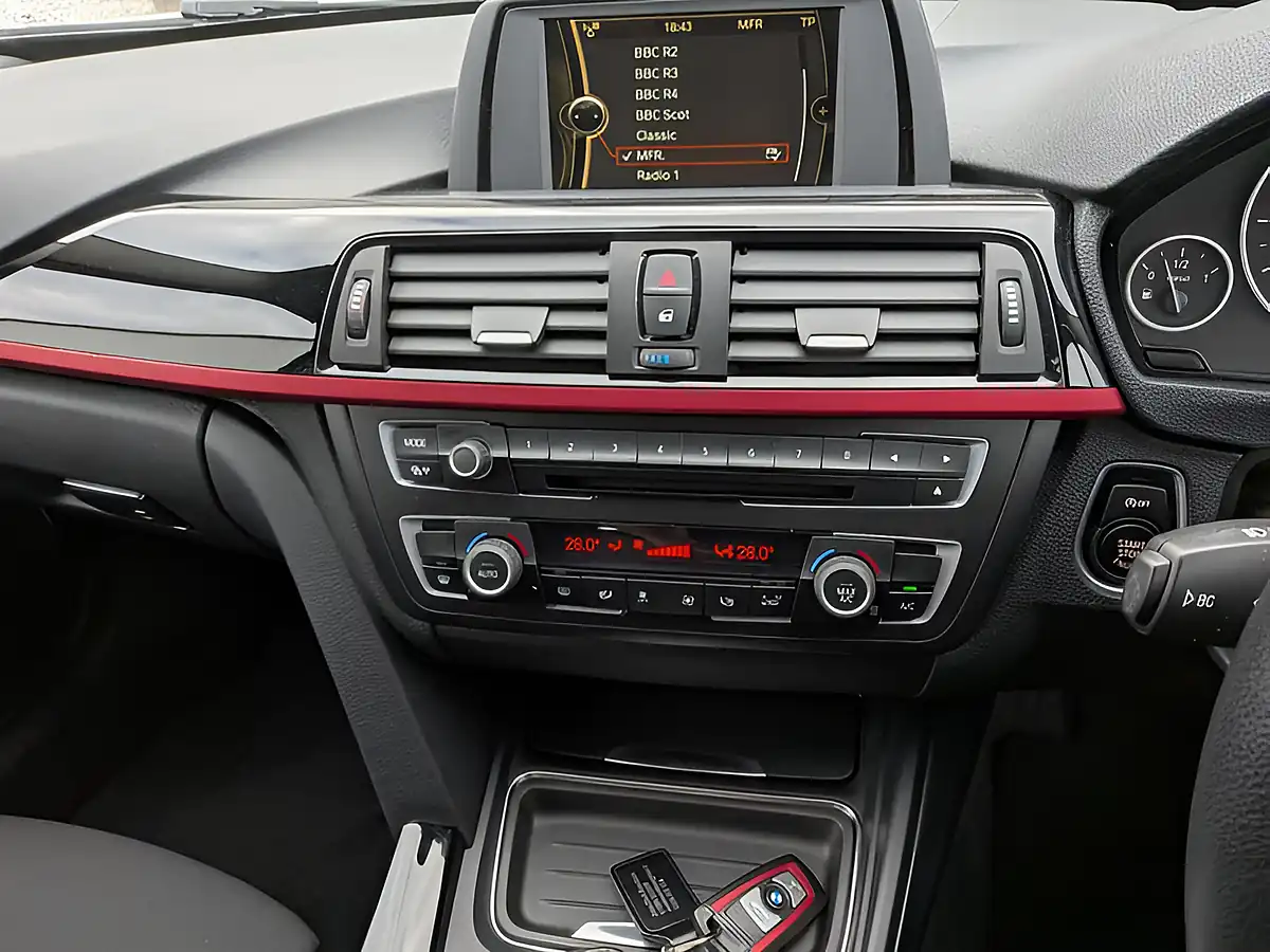 Used 2013 BMW 3 Series Sport Touring White - Interior and Exterior details 16