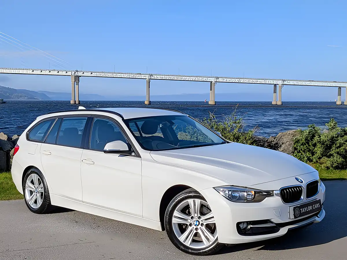 Used 2013 BMW 3 Series Sport Touring White - Interior and Exterior details 3