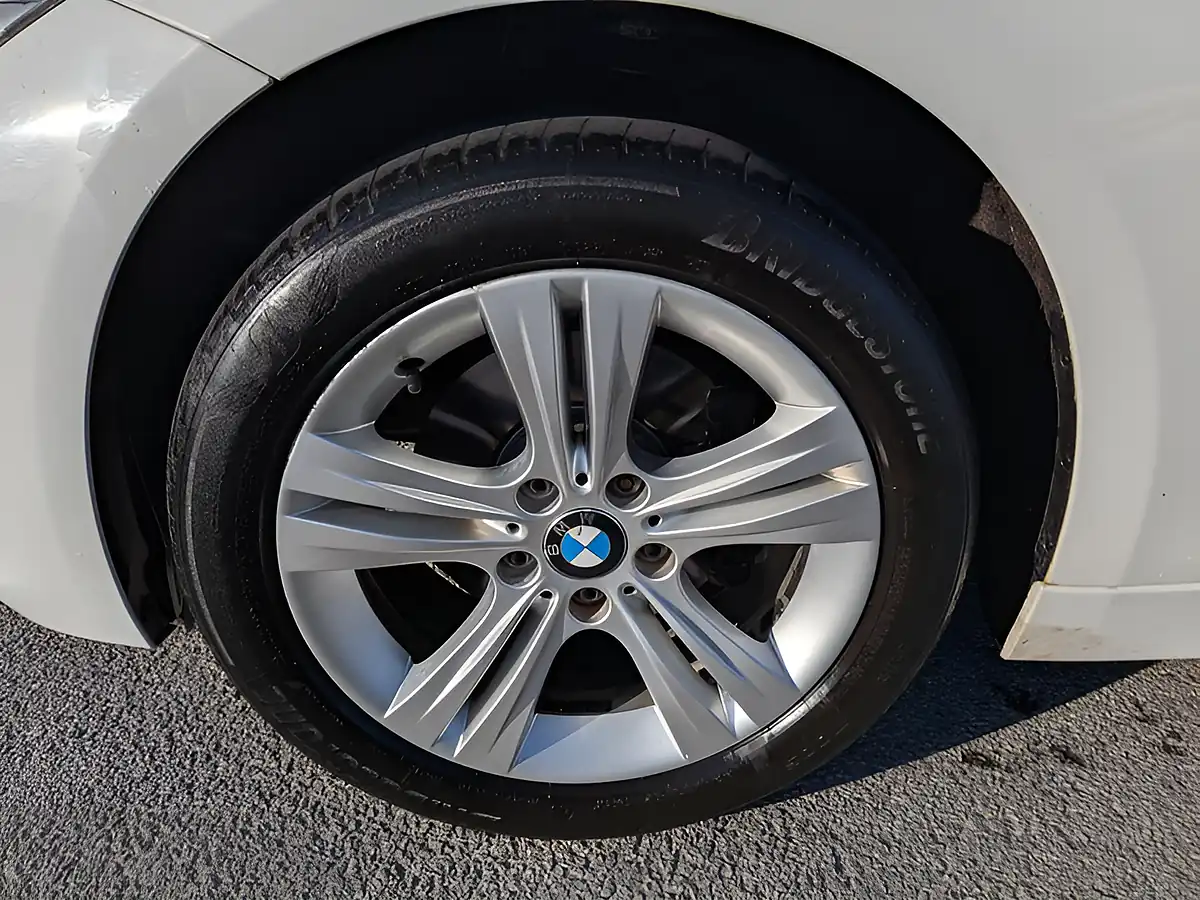 Used 2013 BMW 3 Series Sport Touring White - Interior and Exterior details 9