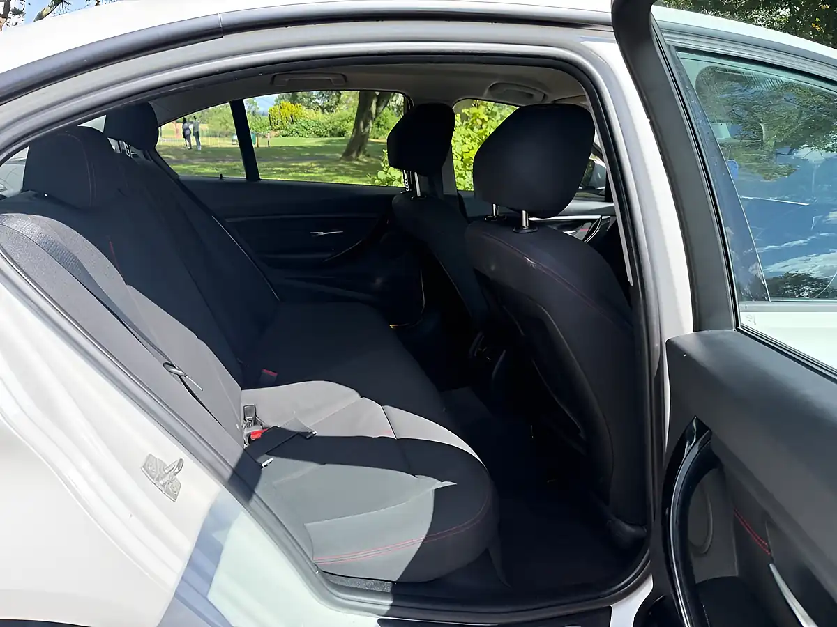 Used 2013 BMW 3 Series Sport White - Interior and Exterior details 11