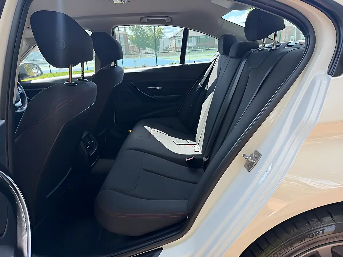 Used 2013 BMW 3 Series Sport White - Interior and Exterior details 12