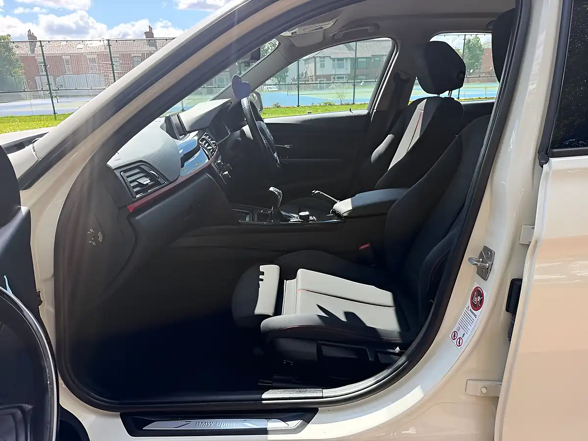 Used 2013 BMW 3 Series Sport White - Interior and Exterior details 13