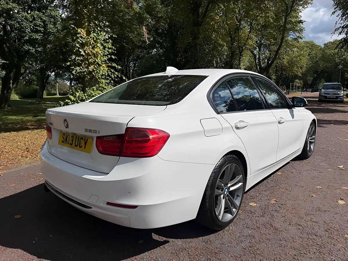 Used 2013 BMW 3 Series Sport White - Interior and Exterior details 3