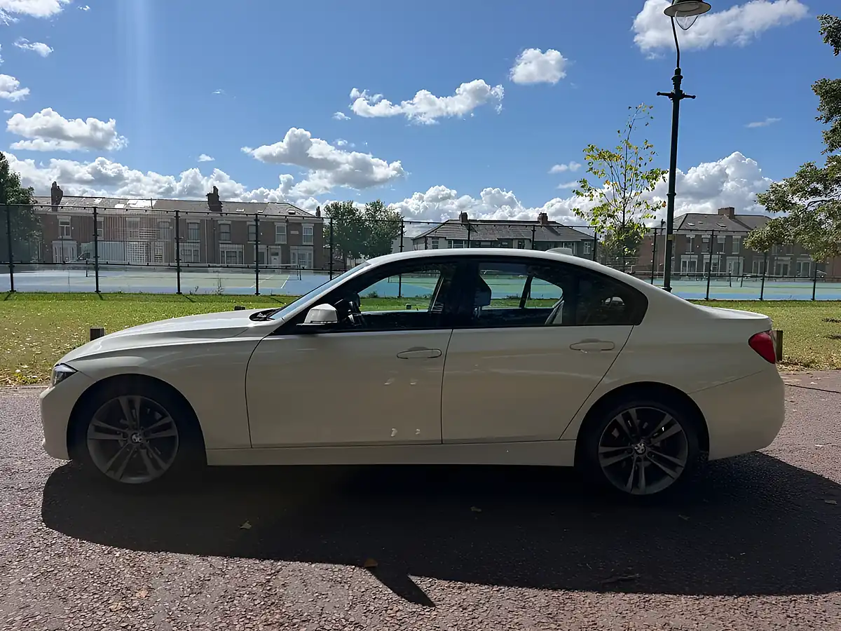 Used 2013 BMW 3 Series Sport White - Interior and Exterior details 6
