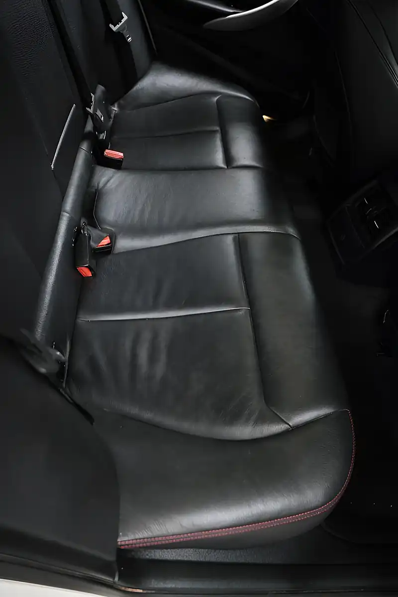 Used 2013 BMW 3 Series Sport White - Interior and Exterior details 11