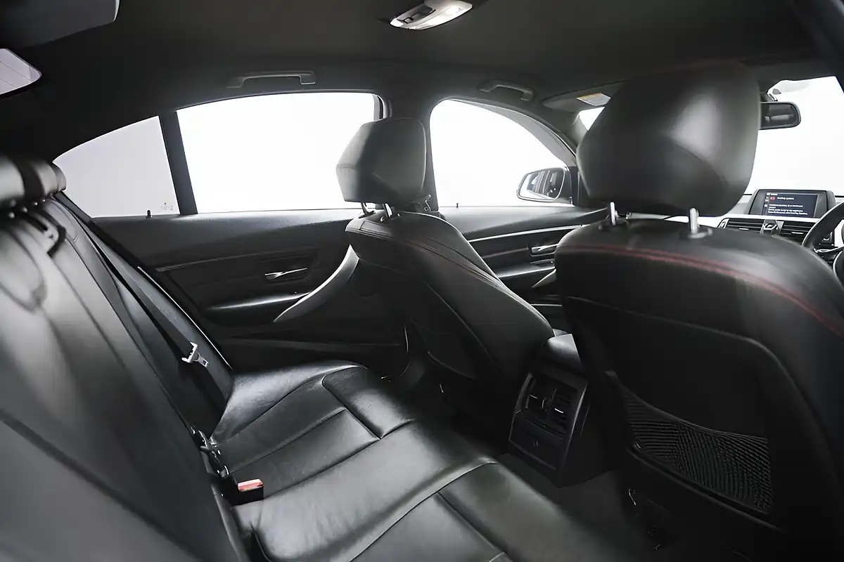 Used 2013 BMW 3 Series Sport White - Interior and Exterior details 12