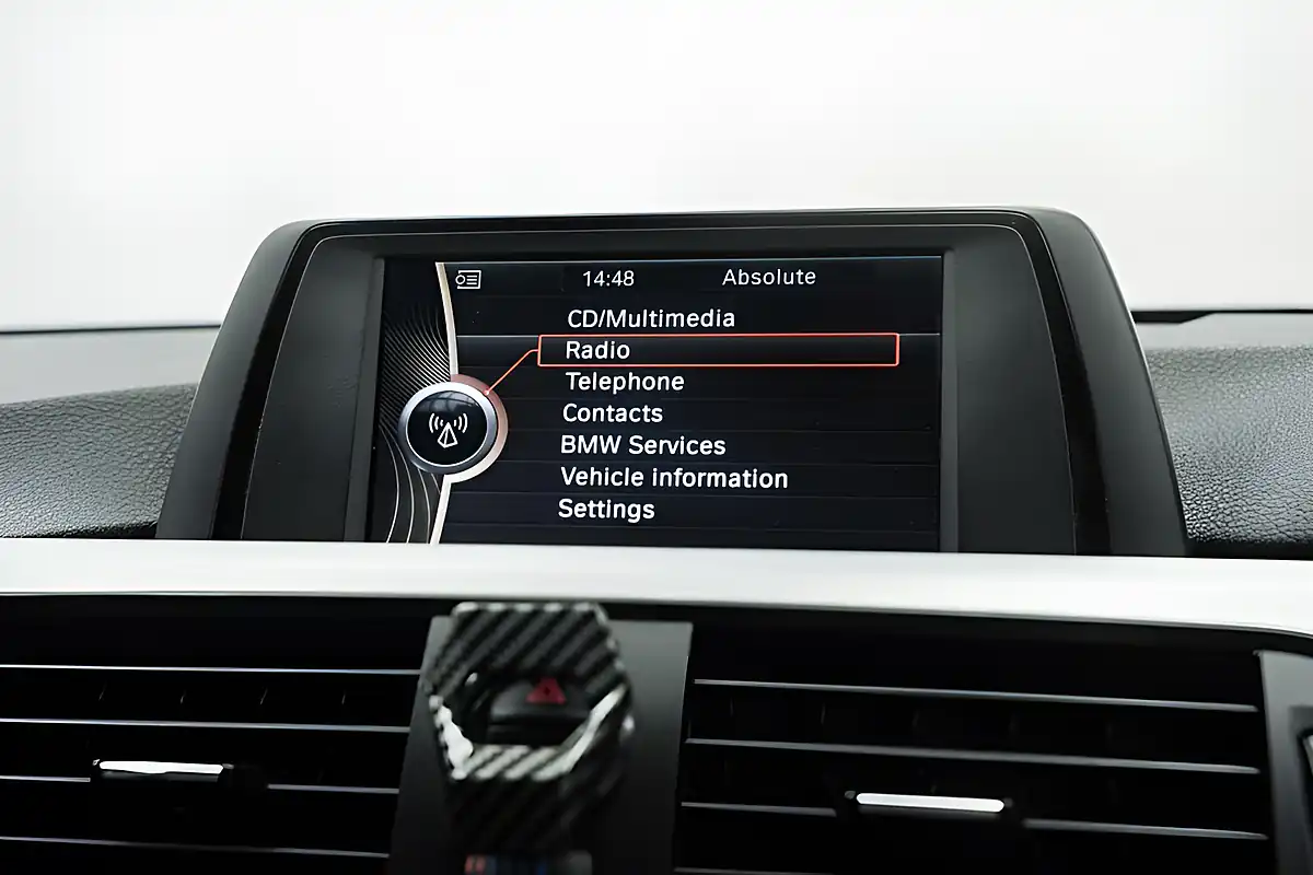 Used 2013 BMW 3 Series Sport White - Interior and Exterior details 18