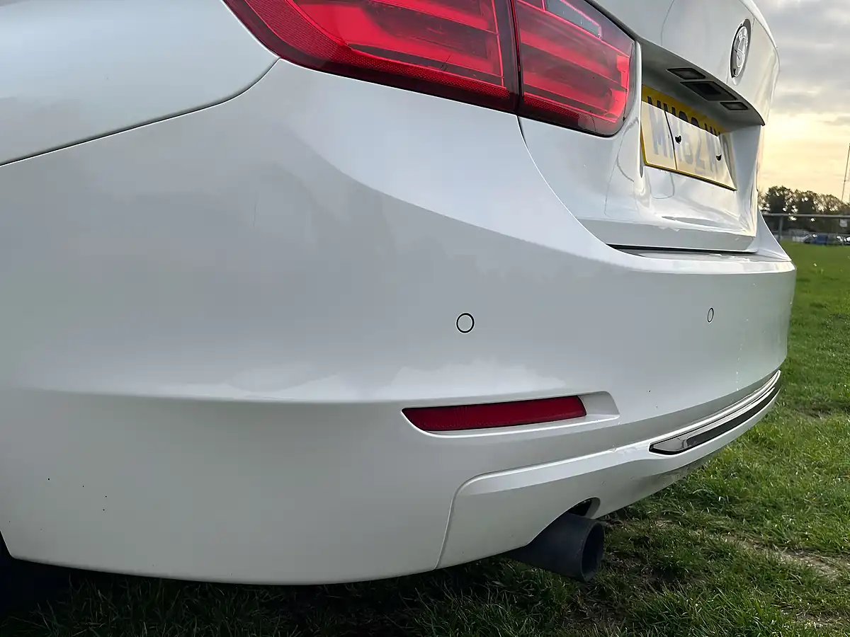 Used 2013 BMW 316i Sport Alpine White - Interior and Exterior details 13