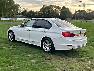 Used 2013 BMW 316i Sport Alpine White - Interior and Exterior details 7