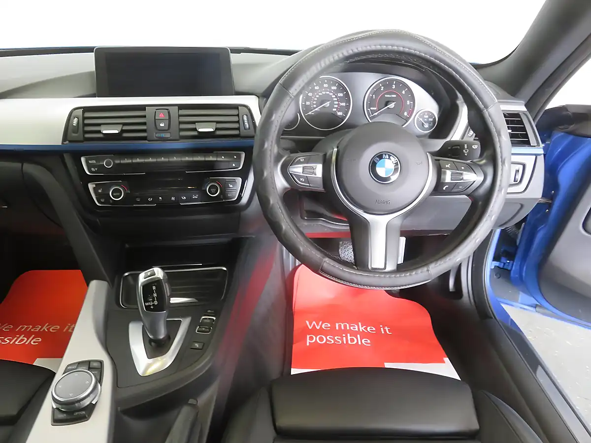 Used 2013 BMW 4 Series M Sport Blue - Interior and Exterior details 16