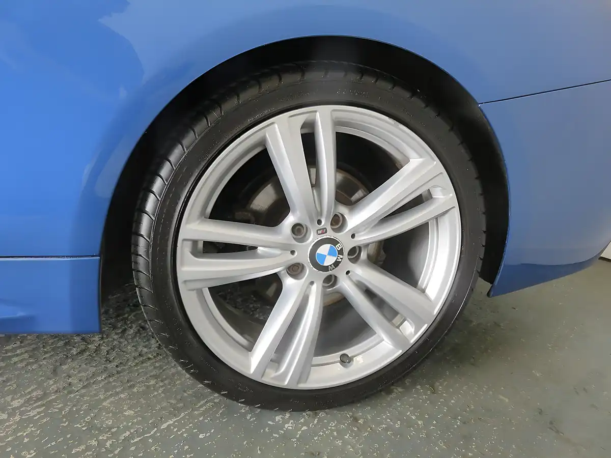 Used 2013 BMW 4 Series M Sport Blue - Interior and Exterior details 20