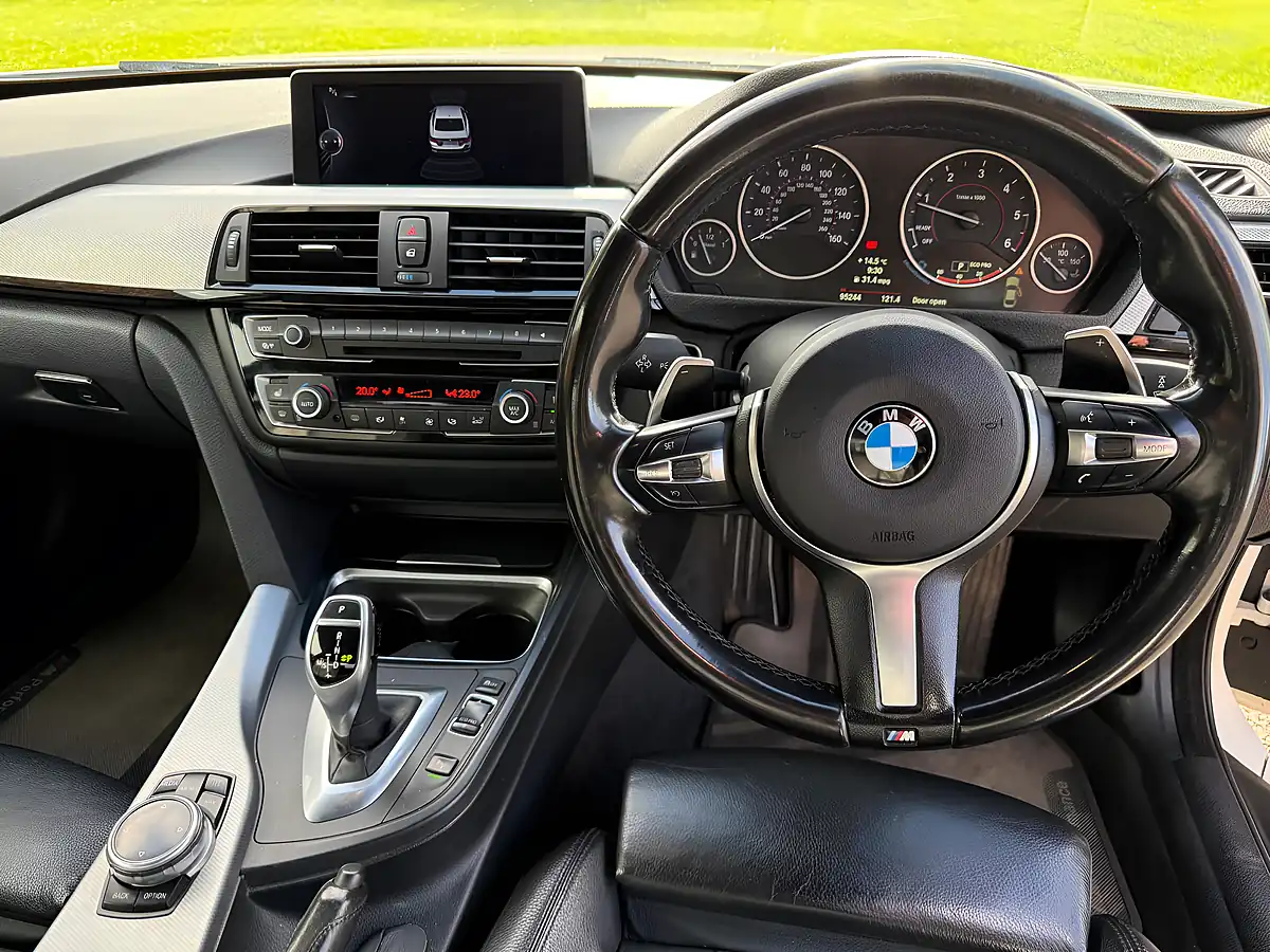 Used 2013 BMW 4 Series M-Sport Coupe White - Interior and Exterior details 10