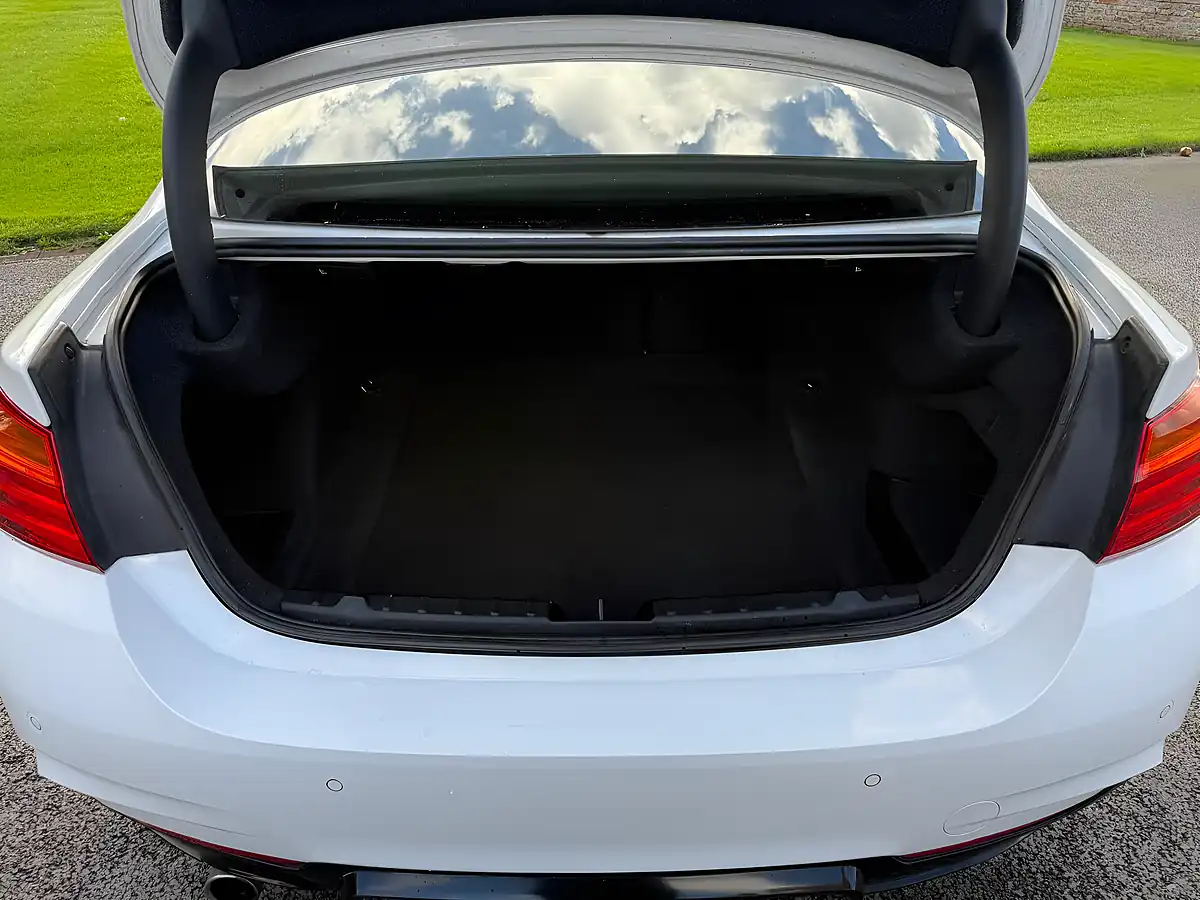 Used 2013 BMW 4 Series M-Sport Coupe White - Interior and Exterior details 17