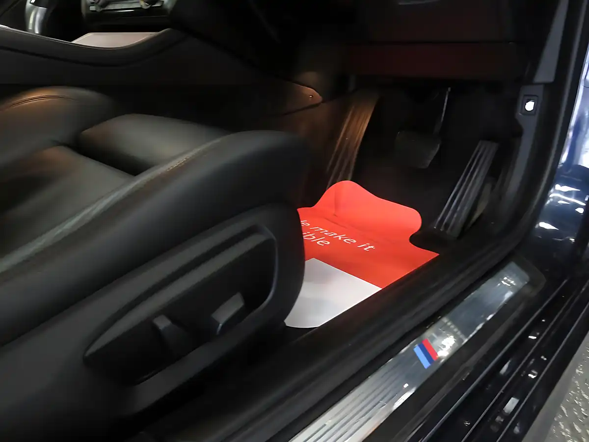 Used 2013 BMW 5 Series M Sport Blue - Interior and Exterior details 18