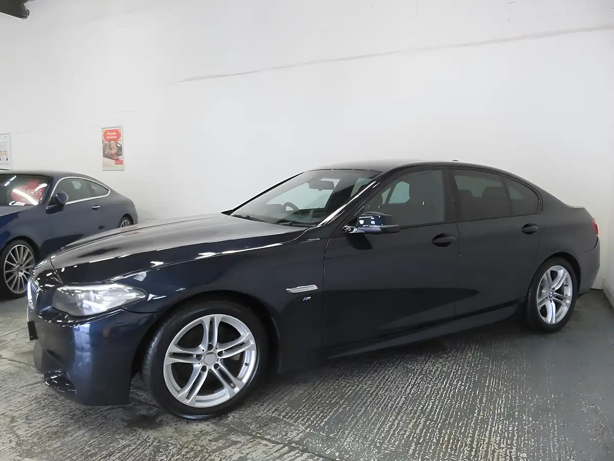 Used 2013 BMW 5 Series M Sport Blue - Interior and Exterior details 4