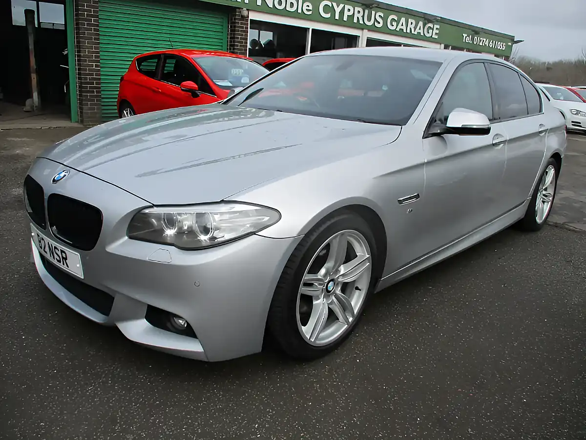 Used 2013 BMW 5 Series M Sport Glacier Silver - Front View
