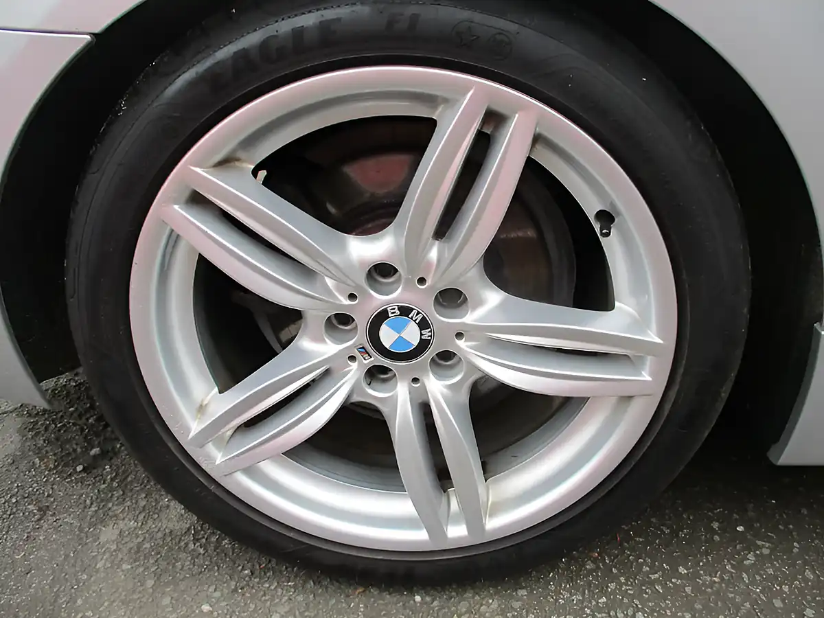 Used 2013 BMW 5 Series M Sport Glacier Silver - Interior and Exterior details 11