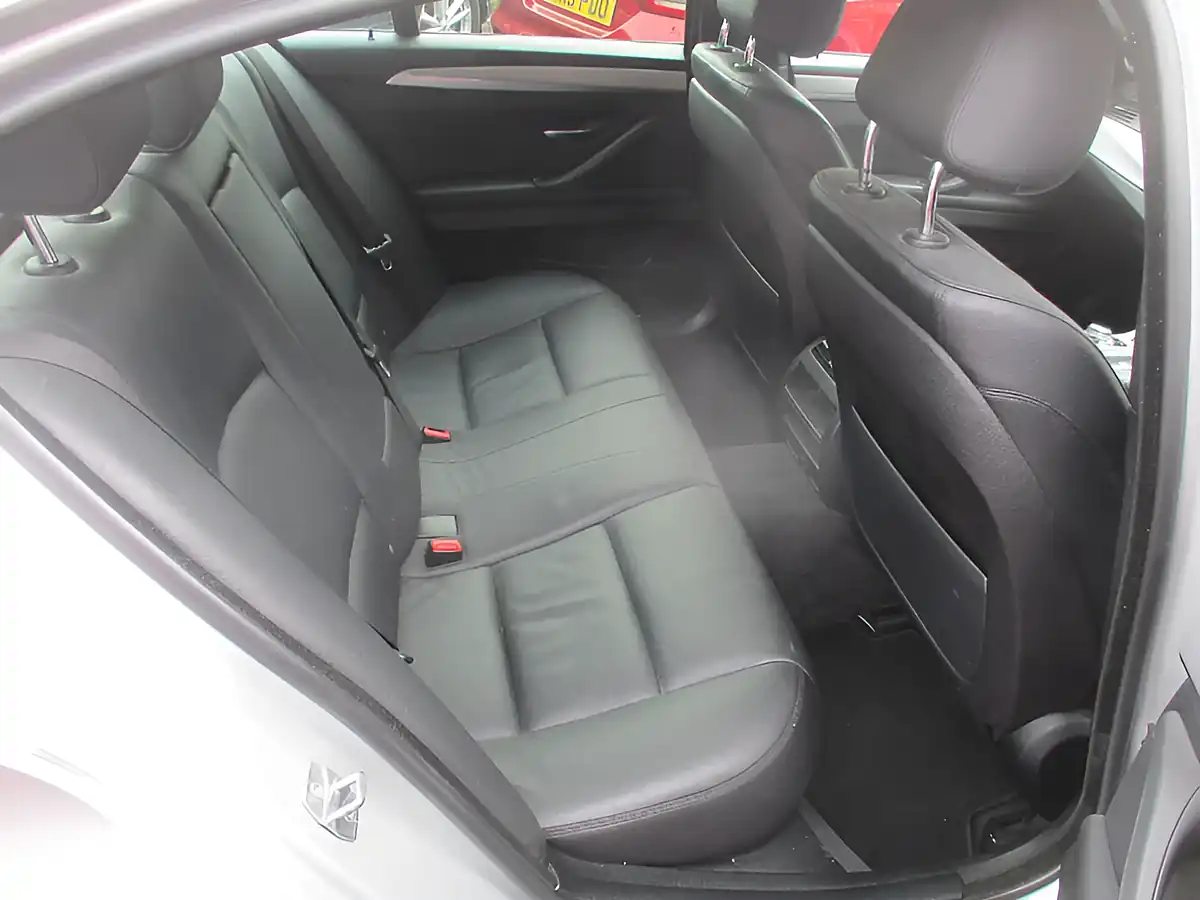 Used 2013 BMW 5 Series M Sport Glacier Silver - Interior and Exterior details 14