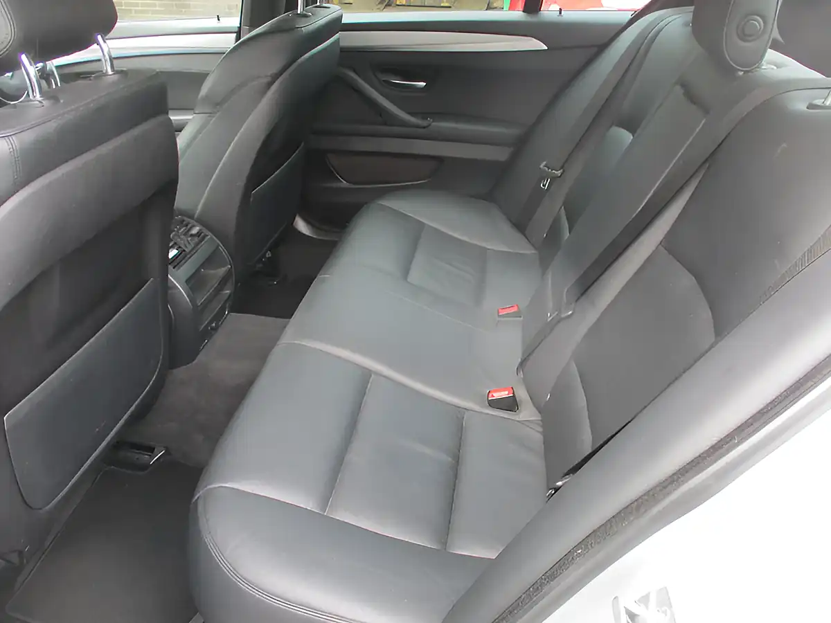 Used 2013 BMW 5 Series M Sport Glacier Silver - Interior and Exterior details 17