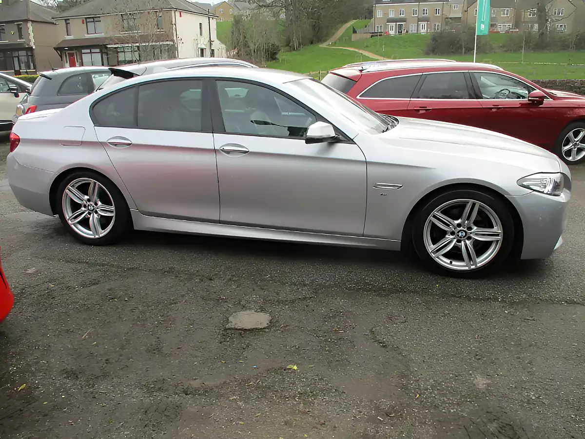 Used 2013 BMW 5 Series M Sport Glacier Silver - Interior and Exterior details 4